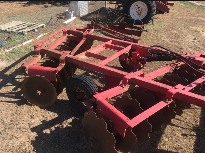 International 3-5  24 Plate Offsets