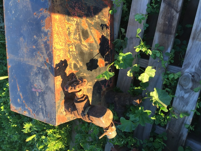 Under Auction - Hydraulic Oil Tank- 2% + GST Buyers Premium On All Lots 