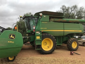 2011 John Deere 9670 Header with 35ft Front & Trailer