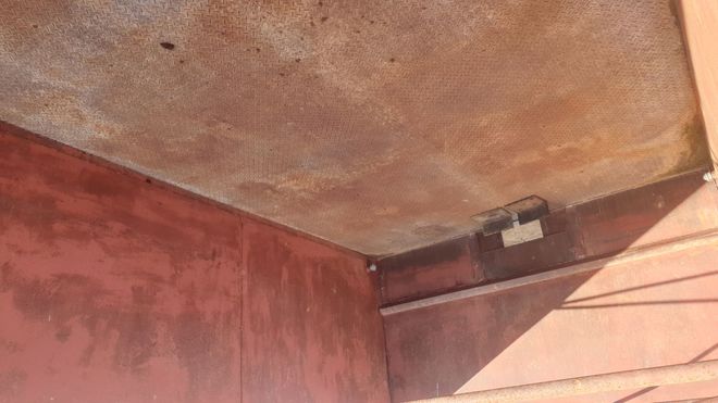 Tipping tray, Hoist and Bin