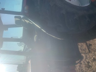 Under Auction - International 684 Tractor 