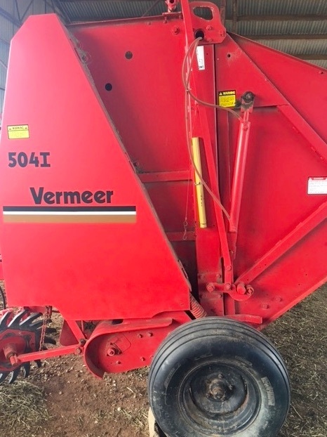 Vermeer 5041 Round Baler