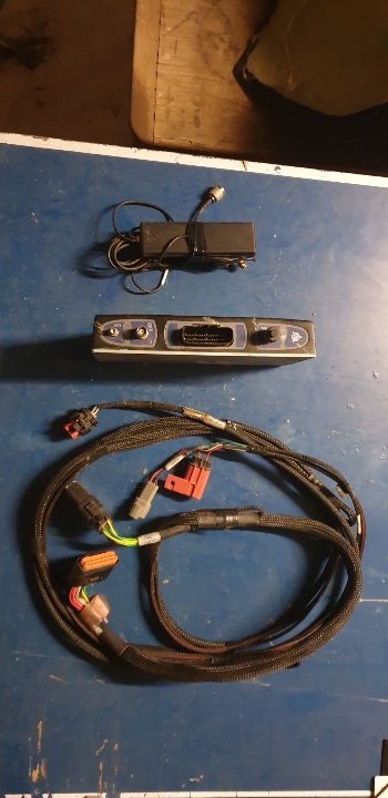  Trimble DCM-300 Cellular/Wi-Fi modem