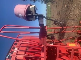 Under Auction - 2010 NDE 802 Mixer Wagon 