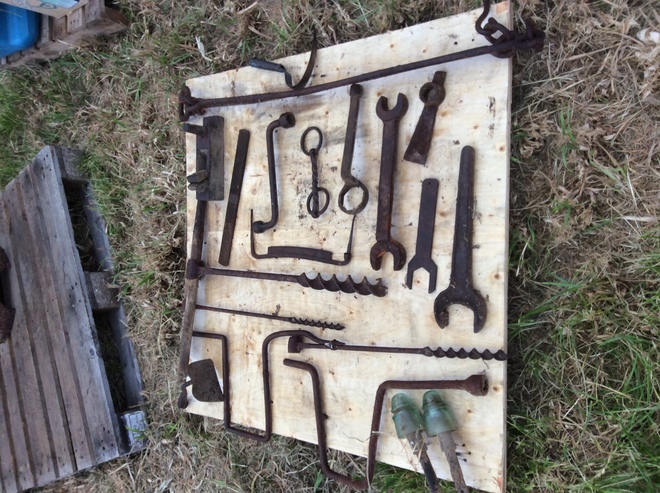 Under Auction - Assorted Old Tools - 2% + GST Buyers Premium On All Lots 