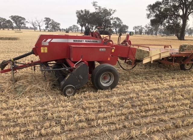 Massey Ferguson 1839 baler