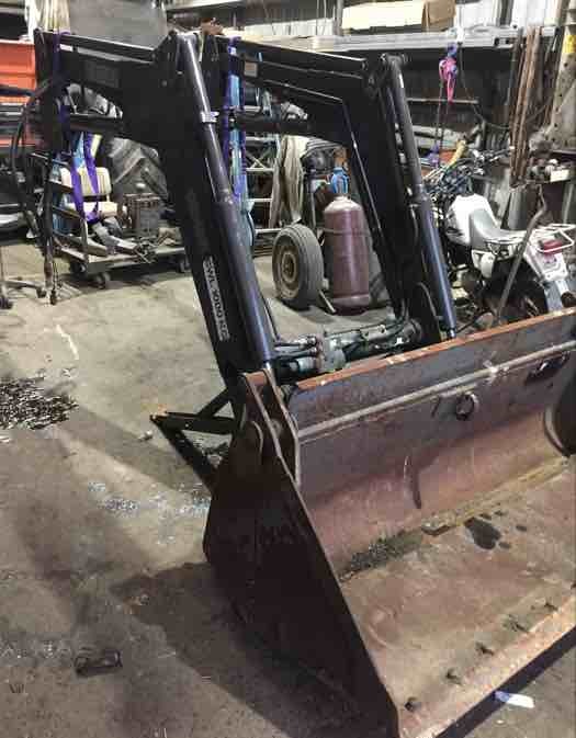 Quickie Loader with 4 in 1 Bucket