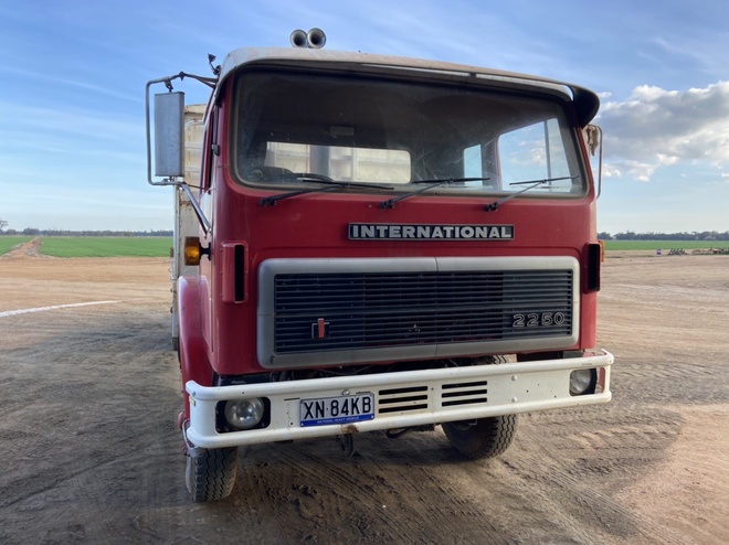 International Acco 2250