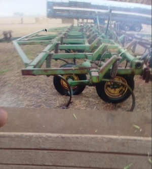 John Deere Chisel Plough