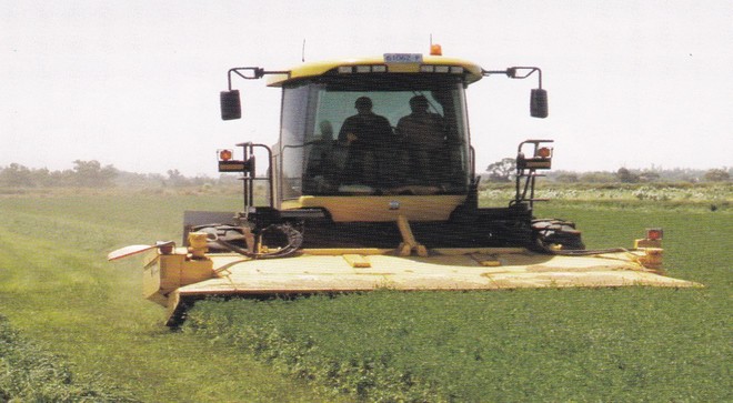 New Holland HW345 Mower Conditioner