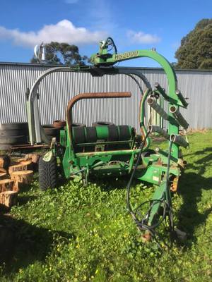 McHale HS 2000 Twin Satellite Wrapper