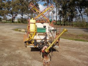 Boom Spray 2000 Litre