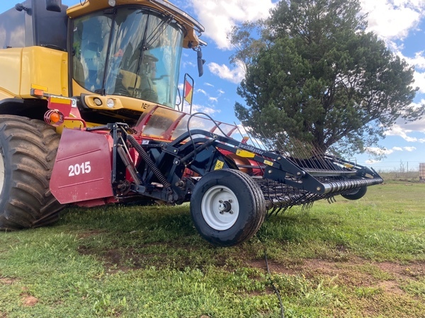 2008 Case IH 2015 Canola Front 14ft