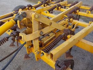 Scarifier 25T Chamberlain Yellow Model