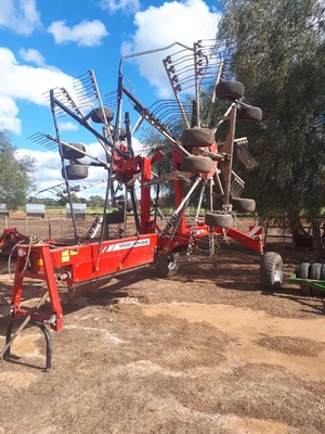 2014 Massey Ferguson RK 3879 Twin Rotor Hay Rake
