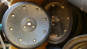 JOHN DEERE 1590 GAUGE WHEELS X18 PRICE REDUCTION