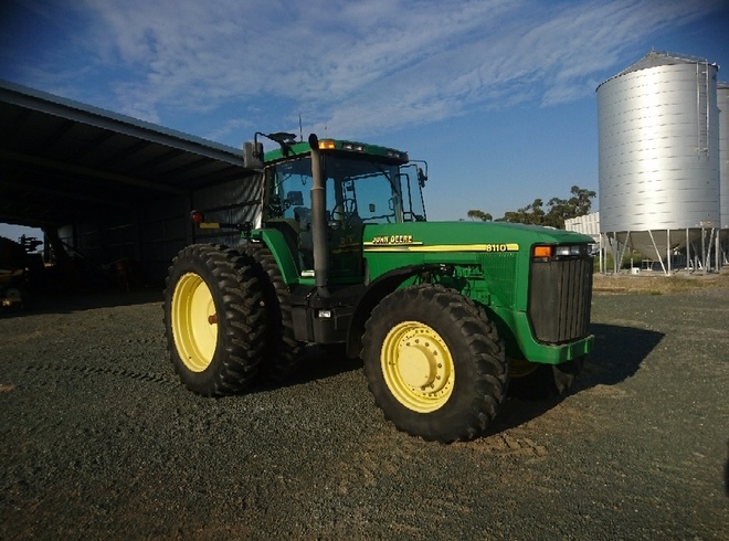 2001 John Deere 8110 Tractor with Auto Steer ##PRICE REDUCED##