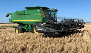 2009 John Deere 9670 STS with D60 40ft Macdon Front 