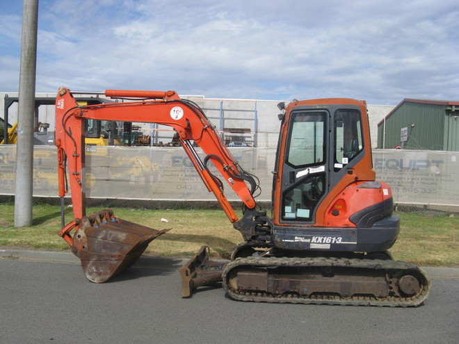 KUBOTA 5.5T EXCAVATOR KX161-3SS