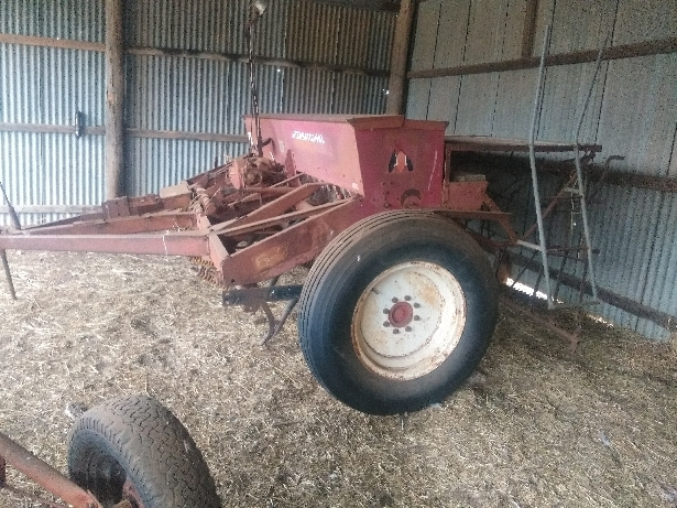 Combine 20 row A61 International 