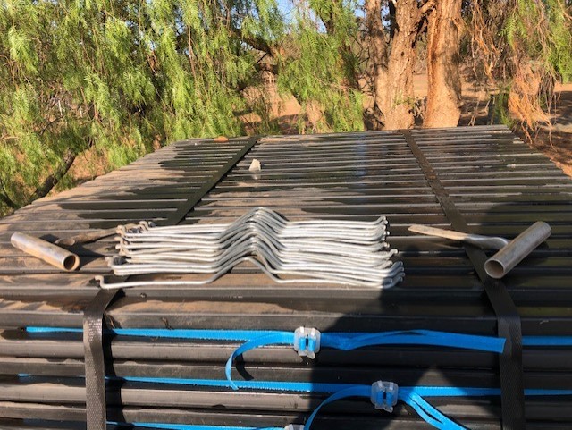 D5 Insulated Weston Fence Suspension Post (Droppers) and High Tensile Fastening Clips to secure the ISP to wire.