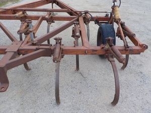 Chisel Plough 13T Morris