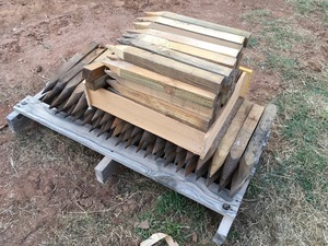 Stakes - 2% Buyers Premium on all Lots