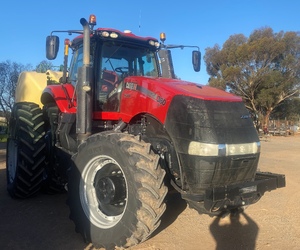 2017 Case IH Magnum 380 CVT Tractor