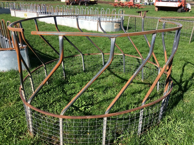 Round Bale Holder Feeder (#3)