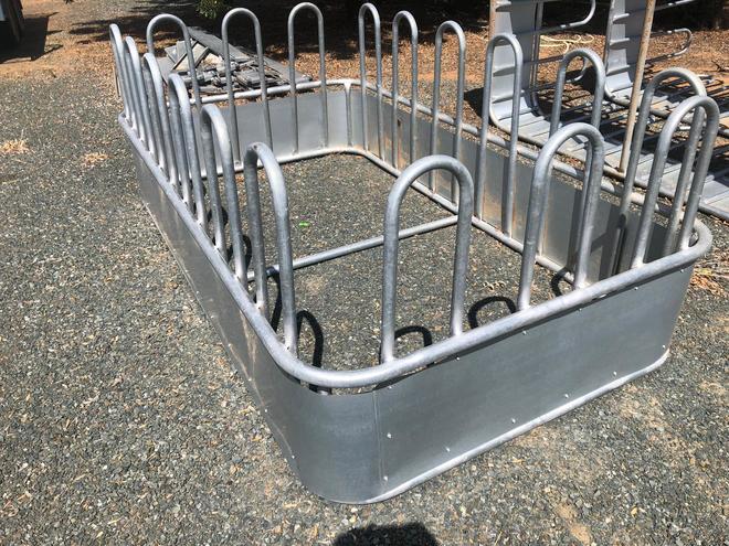Under Auction - New Cattle Hay Feeder - 2% + GST Buyers Premium On All Lots