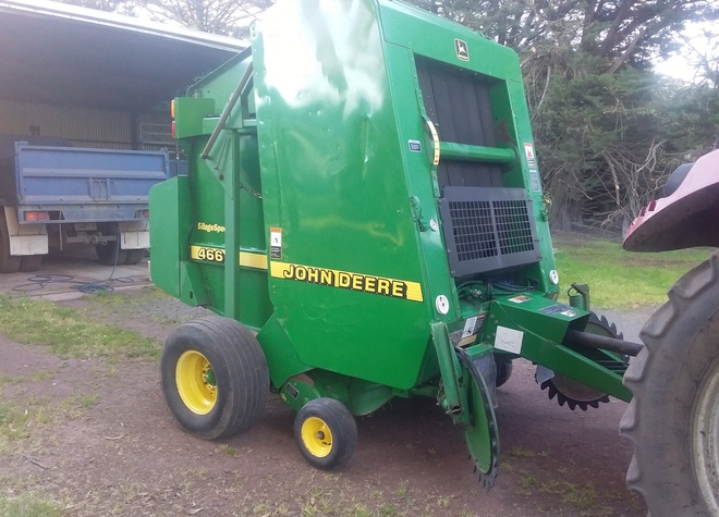 John Deere 466 Silage Special Round Baler