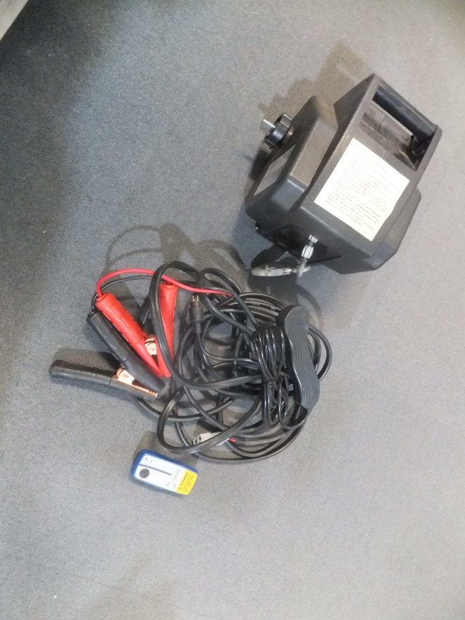 KDJ -2000G ELECTRIC BOAT TRAILER WINCH BOAT SIZE 5.4  WEIGHT 2000 KGS  12 VOLT REMOTE