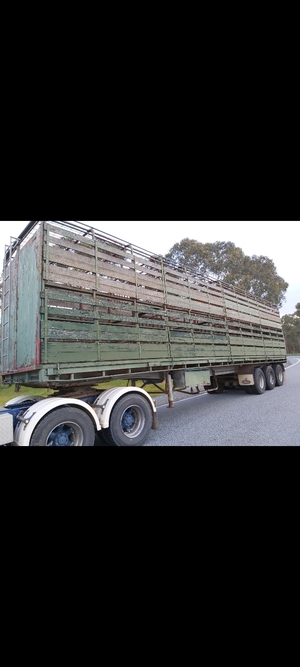 40ft 2 deck stock crate