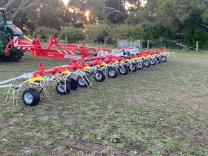 Pottinger HIT 12.14T Tedder Rake