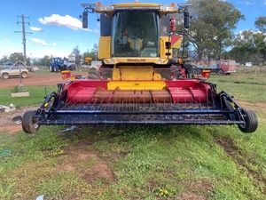 2008 Case IH 2015 Canola Front 14ft