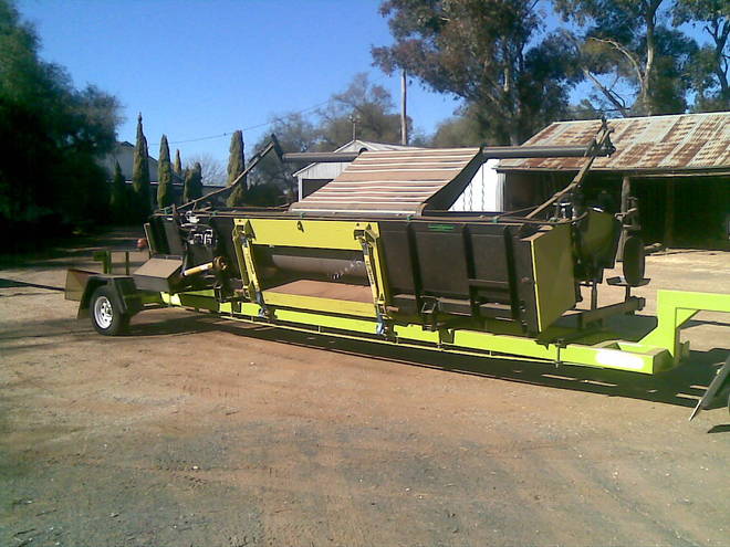 Smale Canola Pick Up Front and Trailer
