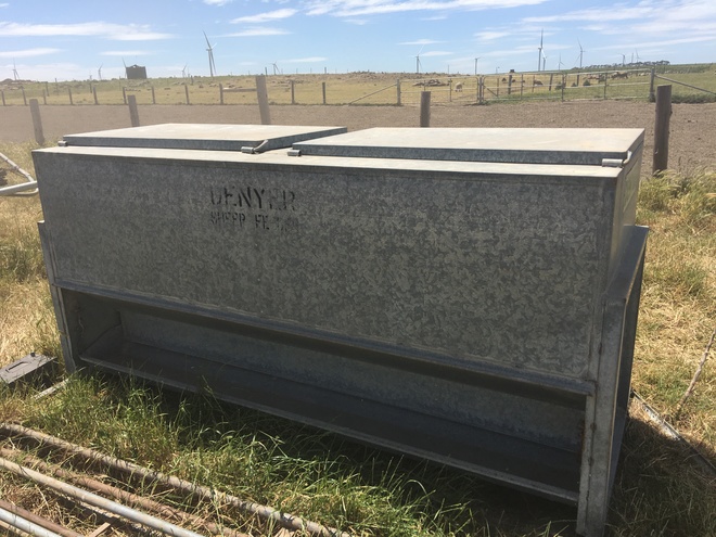 Denyer sheep feeders