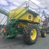 2006 John Deere 1910 2 Bin 13000L Air Cart