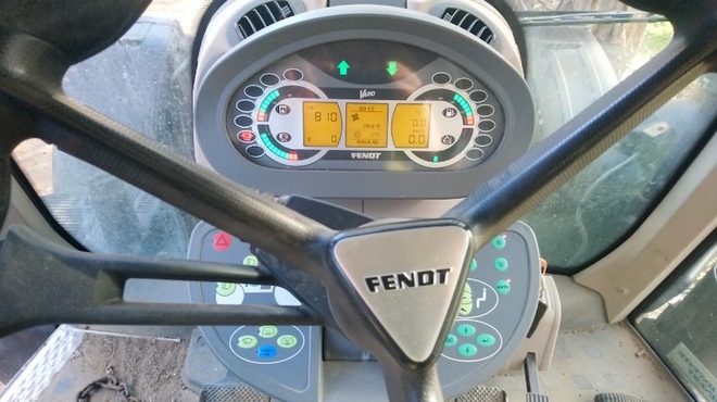 2013 Fendt 927 SCR Tractor