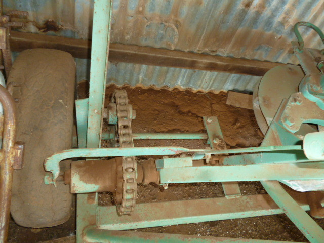 1/2 ton fertiliser spreader