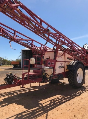 Near new 36m Croplands Pegasus 6,000Lt Boomspray