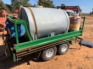 service/fuel trailer