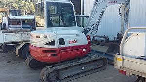5.8 TON EXCAVATOR BEST IN ITS CLASS VALUED BY TAKEUCHI @$60K