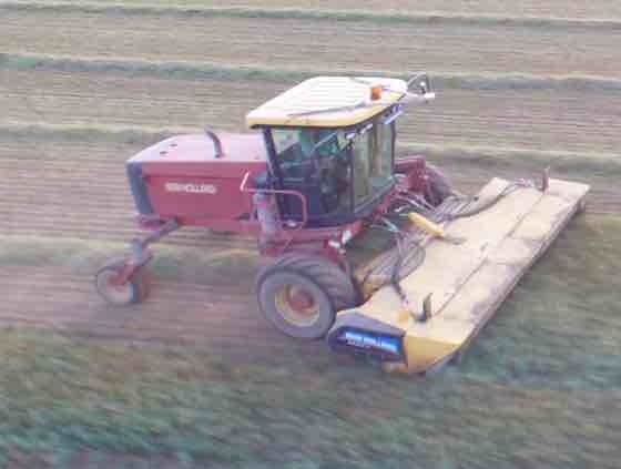 New Holland HW340 Windrower