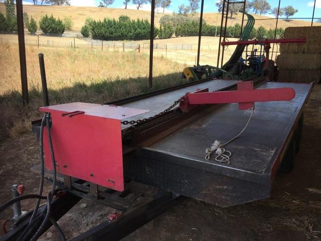 Sinch 4 Bale Feeder Trailer
