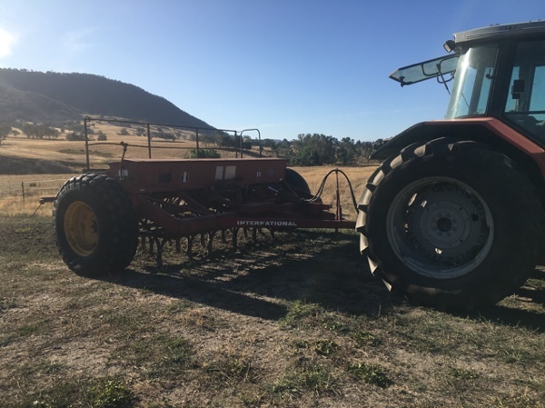 International 511 Combine