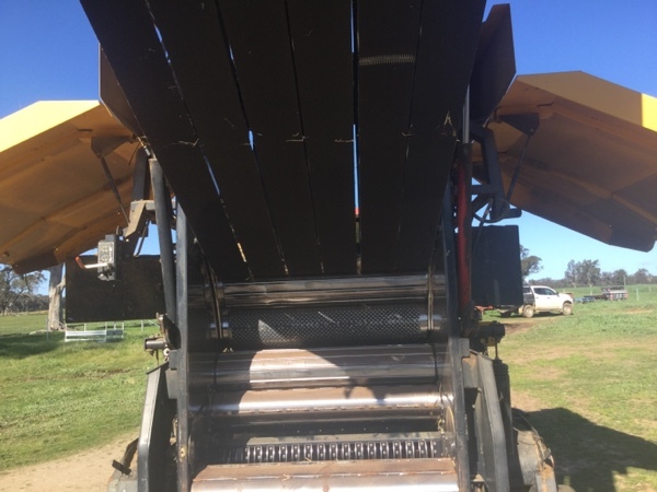 2004 Case JXU100 & 2008 New Holland BR7070 round baler