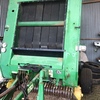 John Deere 590 round baler 