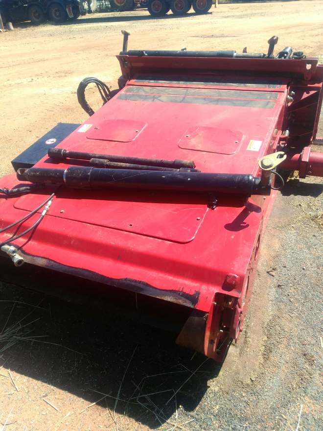 Case 9120 feeder house