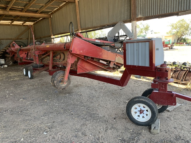 Case IH 8870 Windrower with 30ft 425 Draper Front